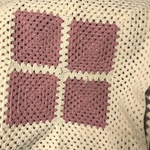 Hand sown blankets - Picture 3 of 8